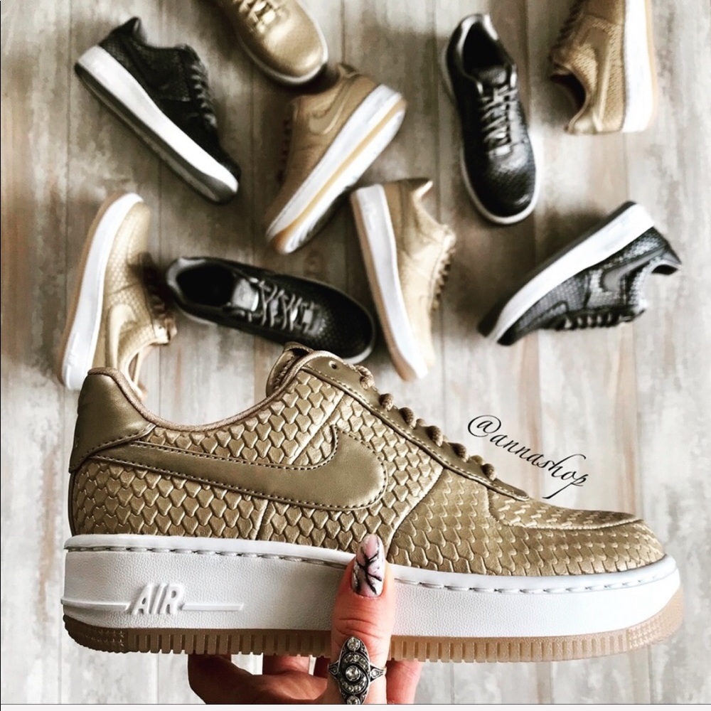 NWT Nike Air Force 1 upstep Premium Gold - Picture 2 of 8